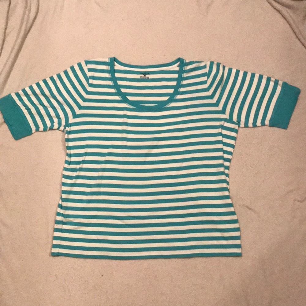 Quarter sleeve shirt